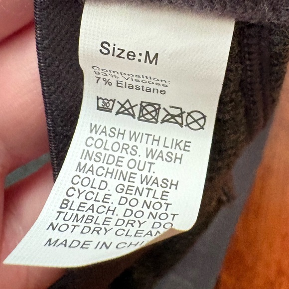 Black Ribbed Bralette - Picture 3 of 3